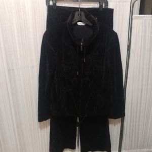 St John Sport by Marie Gray 2 PC Sweater/Sweatpants